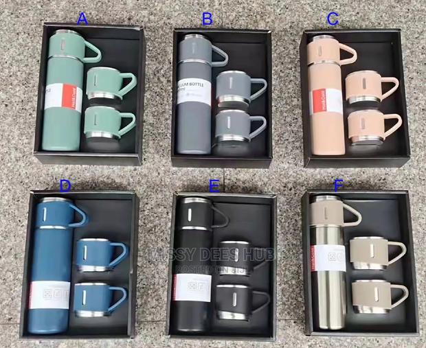Vaccum Flask With 2 Cups · Photo 6