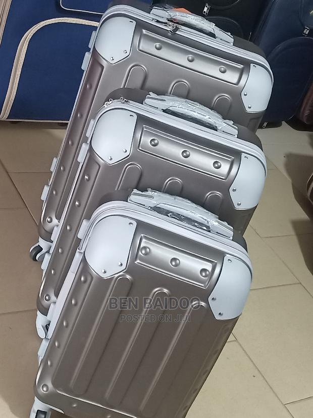 Unisex Traveling Bags · Photo 3