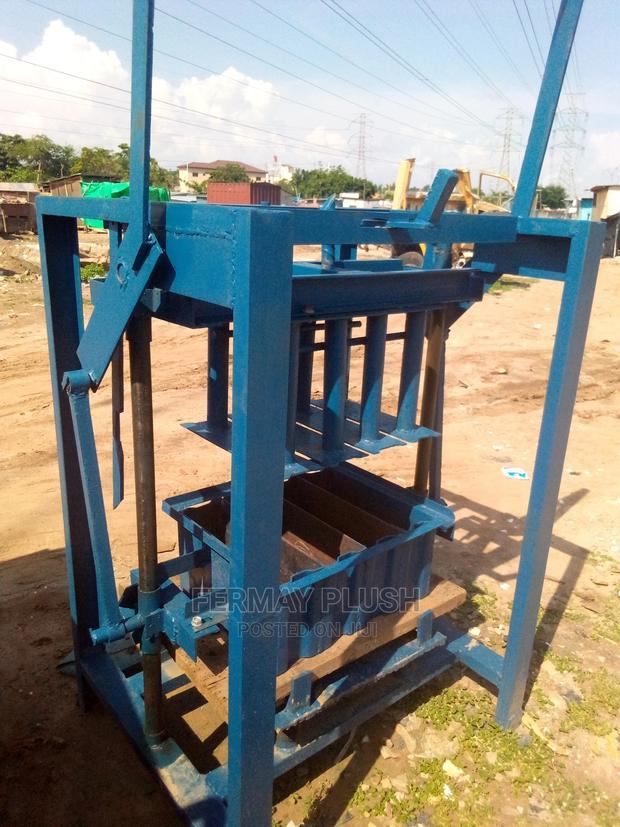 Concrete Making Machines for Producing Blocks · Photo 2