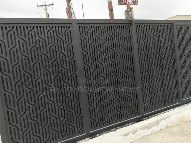 Quality Plate Design Gate · Photo 1