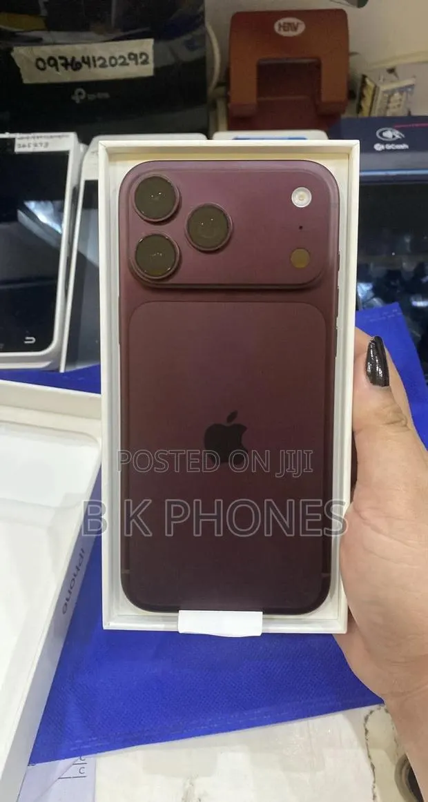 Apple iPhone 18 Pro Max 256 GB · Photo 1