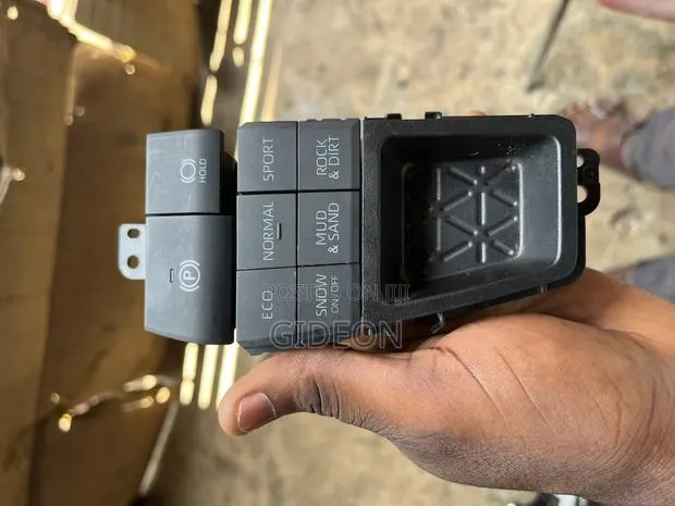 RAV 4 2022 Handbrake Switch · Photo 1