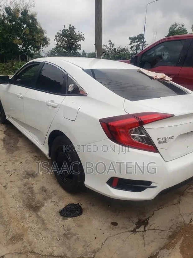 Honda Civic 2016 White · Photo 1
