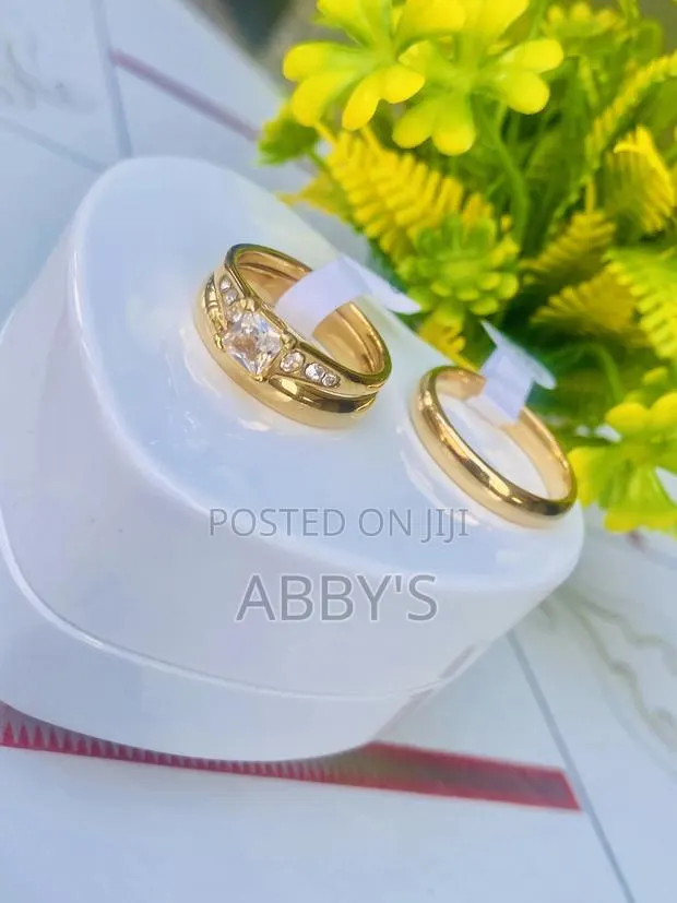 Zirconia Three Set Couple Ring/Wedding Ring · Photo 1