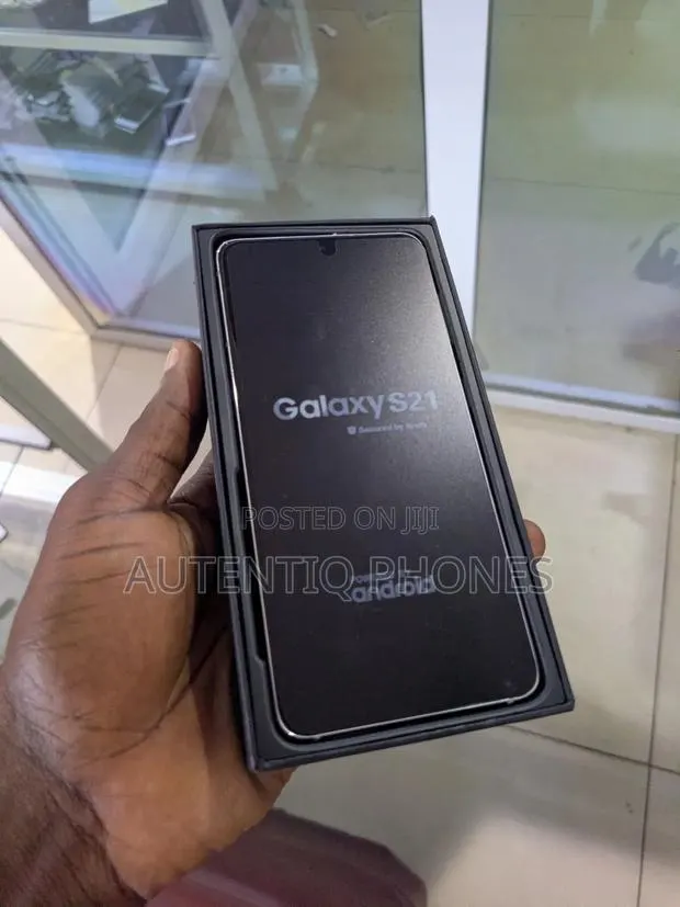 New Samsung Galaxy S21 5G 128 GB Black · Photo 1