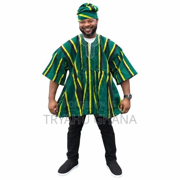 Shop the Latest Green and Black Batakari-Smock With a Matching Hat · Photo 1