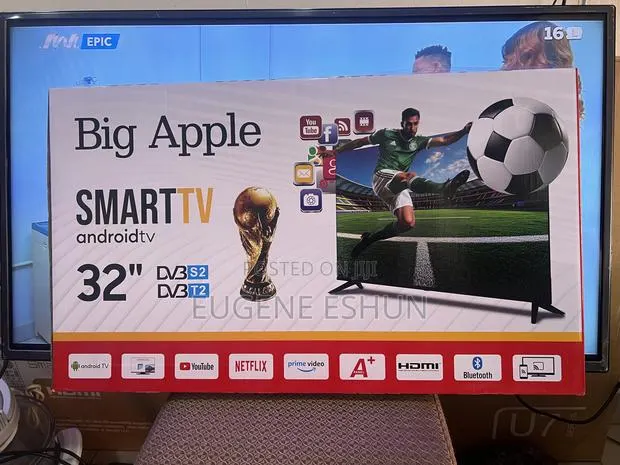 Big Apple 32” Smart TV · Photo 1