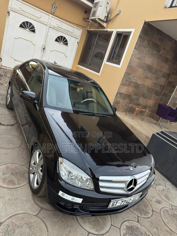 Mercedes-Benz C300 Sport 4Matic Sedan AWD (3.0L 6cyl 7A) 2012 Black · Photo 1