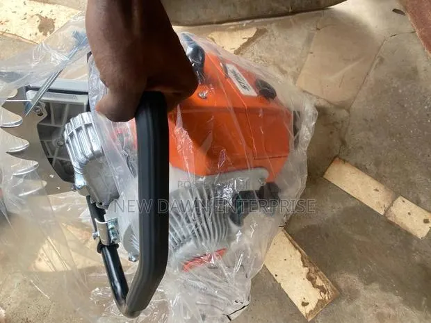 Stihl Chainsaw 36 Inches · Photo 1