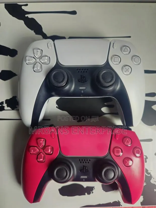 Original Home-Used Controller for the Playstation 5. · Photo 1
