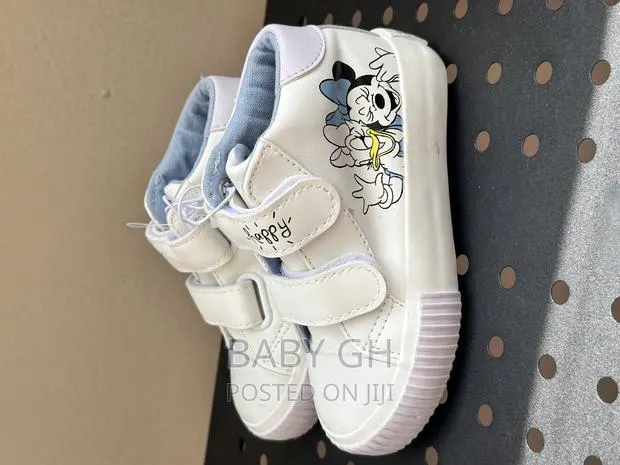 White Minnie Mouse Girls Sneakers · Photo 1