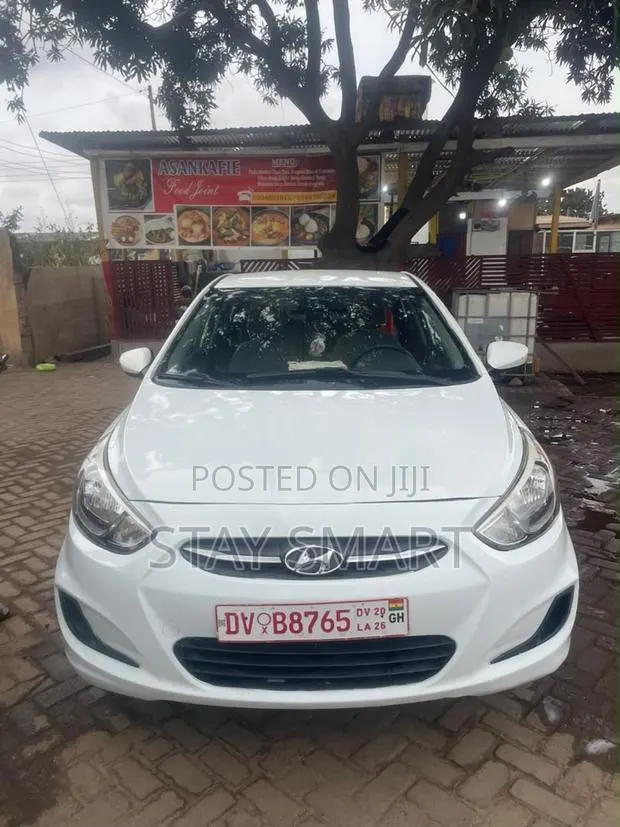 Hyundai Accent 2014 White · Photo 1