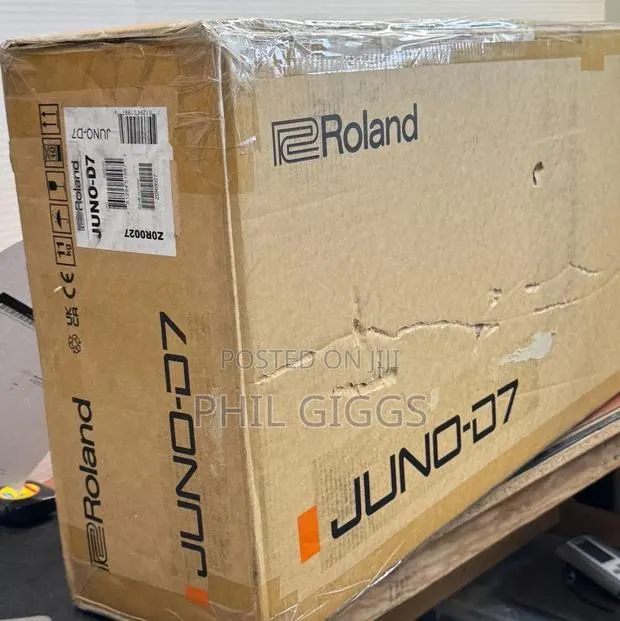 Roland Juno D7 · Photo 1