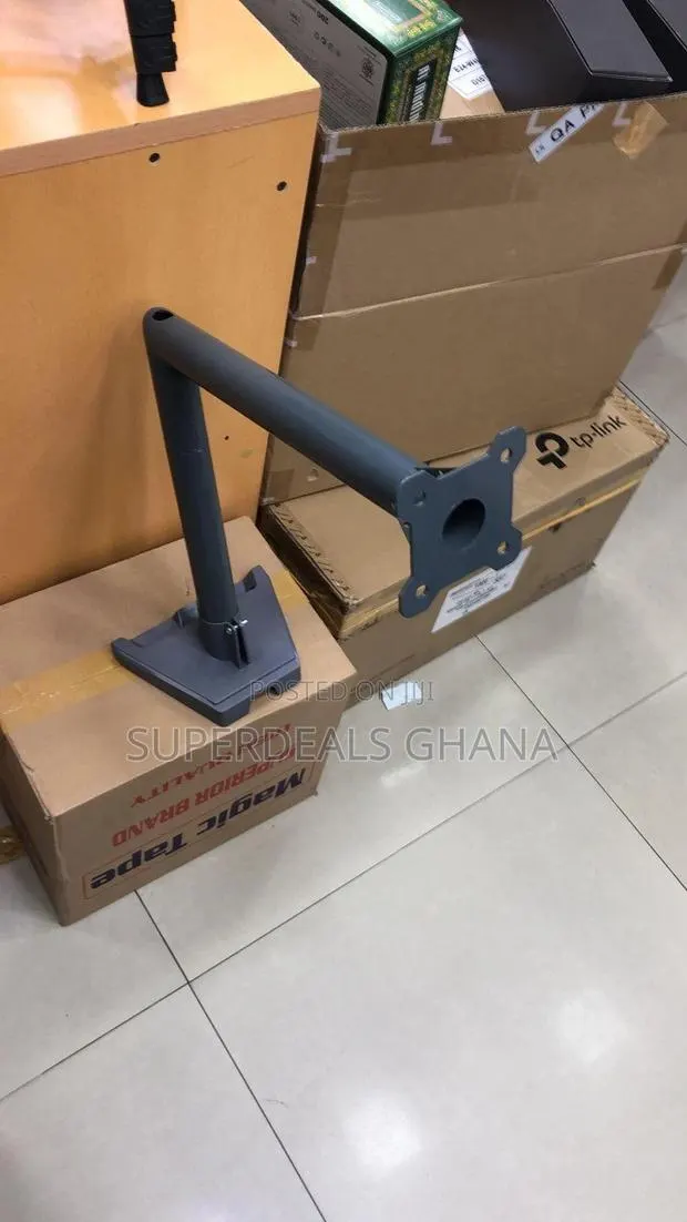 Starlink Wall Mount · Photo 1