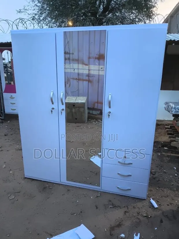 Reliable and Durable 3 in 1 Full Mirror Wardrobe · Photo 1