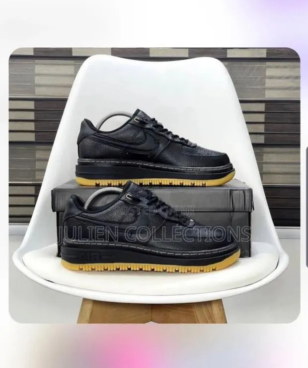 Nike Air Force · Photo 1