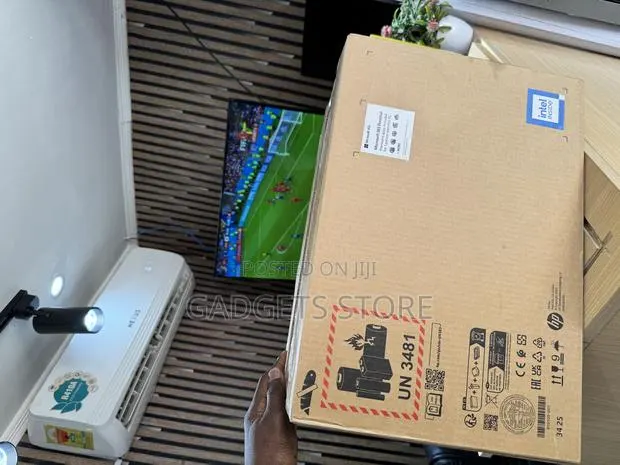 New Laptop HP 14-dq1025cl 4GB Intel SSD 128GB · Photo 1