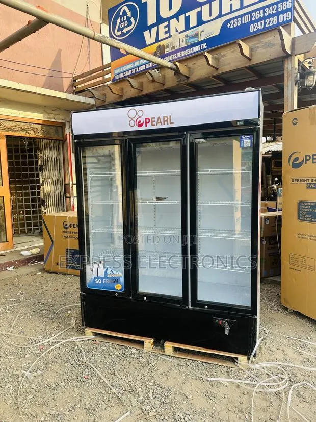 Less Expensive Display Fridge Pearl Three Doors White · Photo 1