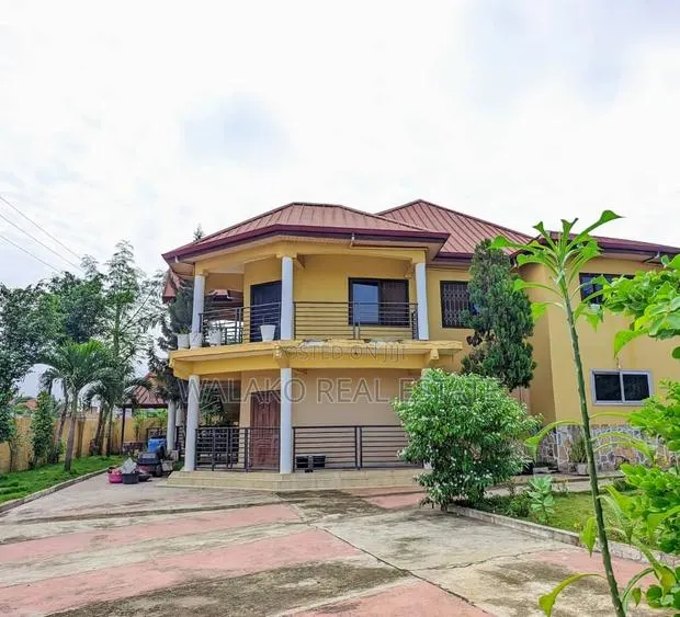 6bdrm House in Amasaman for sale · Photo 1