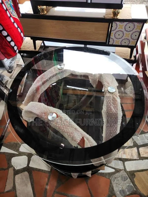 70cm Center Table (Round) · Photo 1