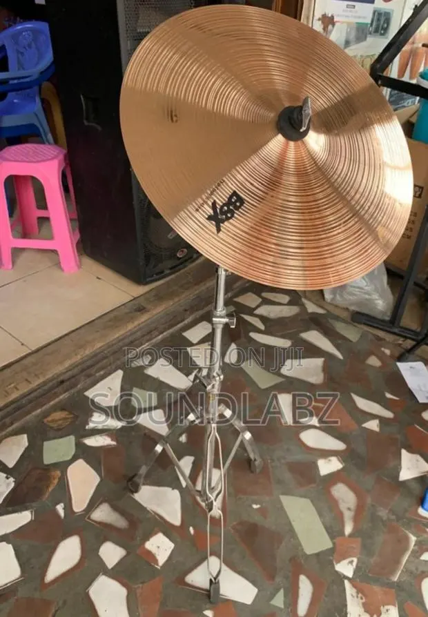 Sabian Crush Cymbal And Stand · Photo 1