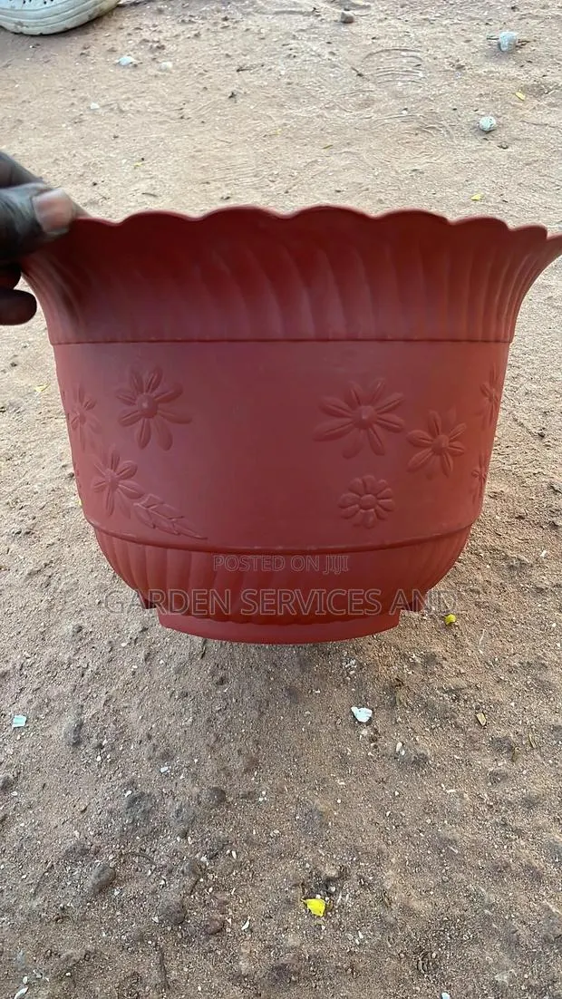 Flower Pot for Sale · Photo 1