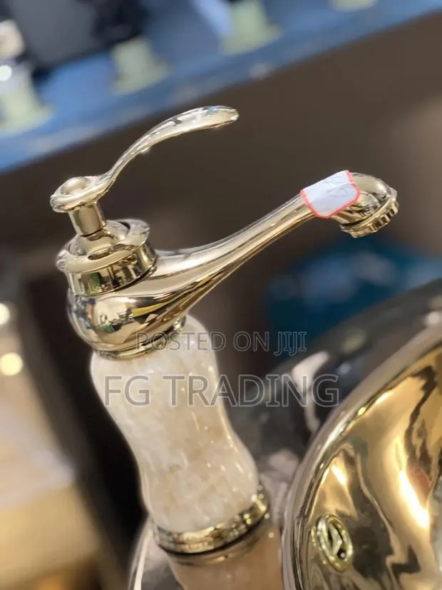 Executive Gold Tap - Basin Tap - Water Faucet · Photo 1