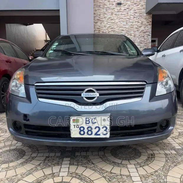 Nissan Altima 2011 Gray · Photo 1