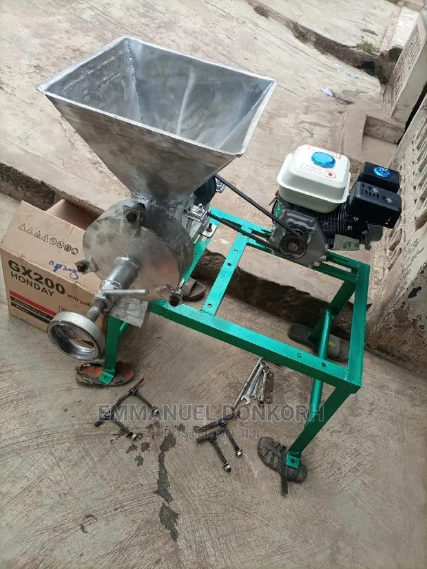 Pepper Grinder Petrol Type · Photo 1