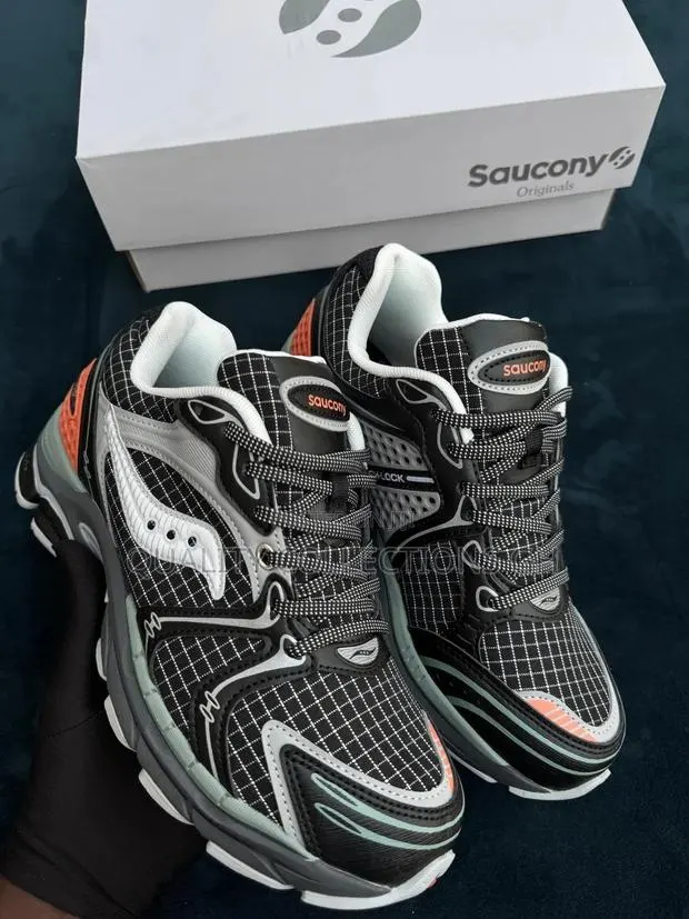 Saucony Progrid Triumph 4 · Photo 1