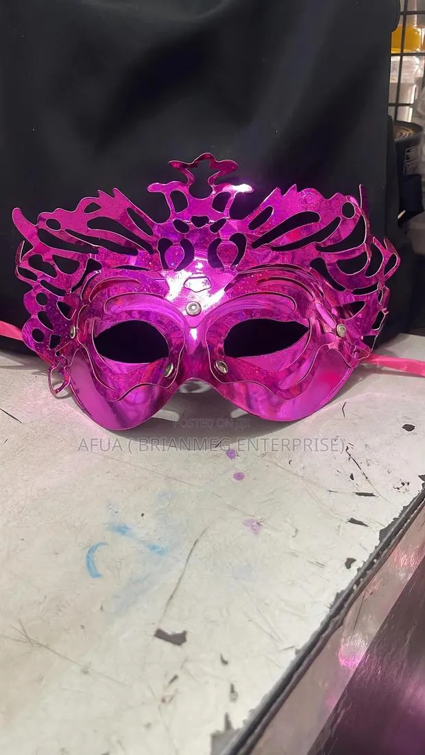 Masquerade Mask (Plastic/Fabric) Minimum Purchase 10pis · Photo 1