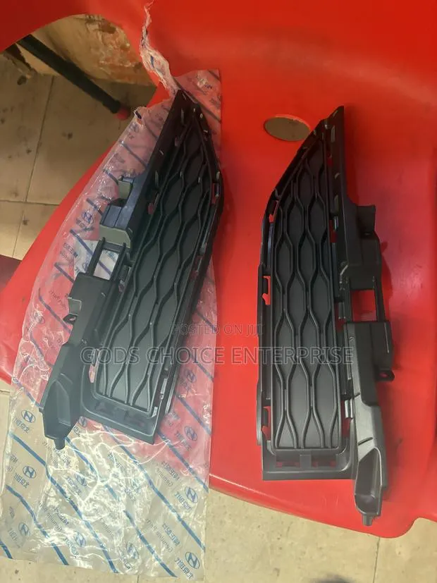 Front Bumper Moulding Kona 2016-2017-2018 · Photo 1