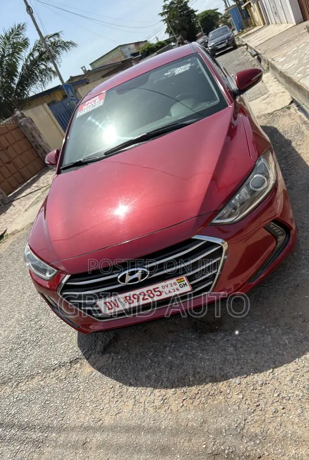 Hyundai Elantra Limited Sedan FWD (2.0L 4cyl 6A) 2017 Red · Photo 1
