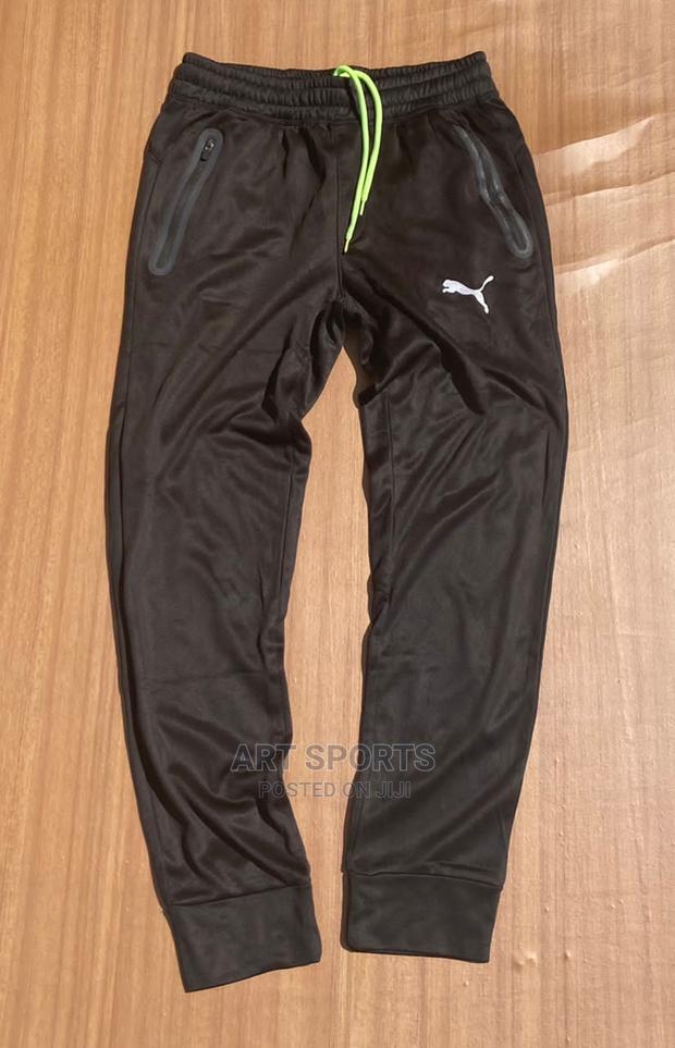 Puma Joggers · Photo 2