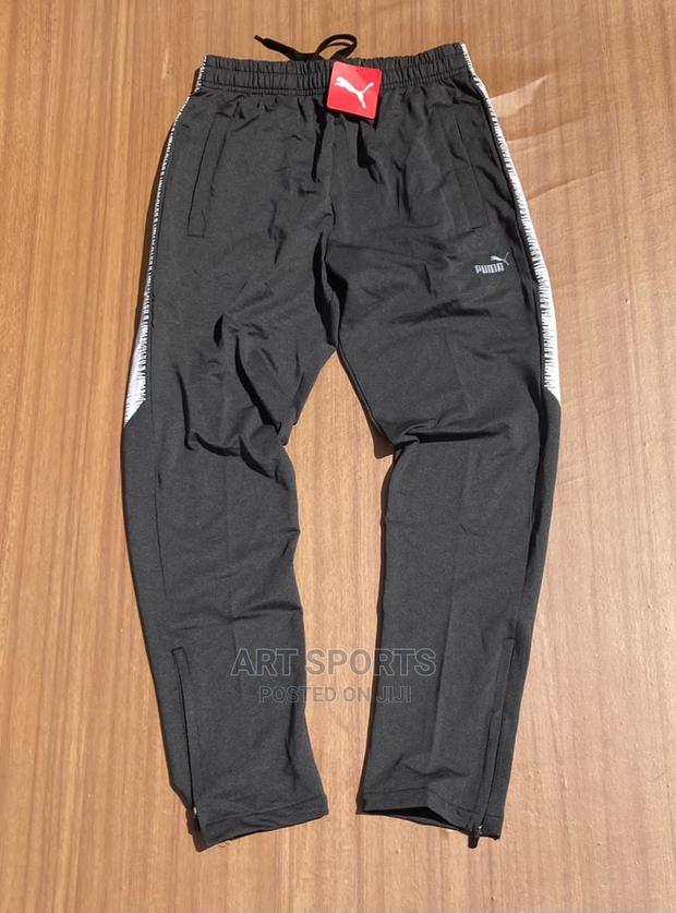 Puma Joggers · Photo 1