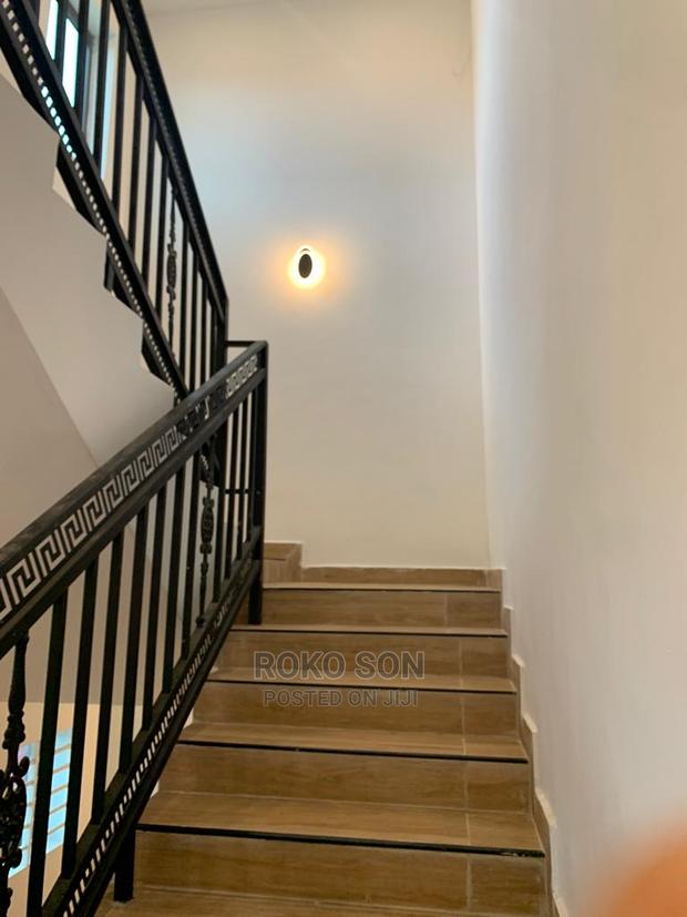 4bdrm Duplex in Dr Roko, Ashomang Estate for Sale · Photo 3