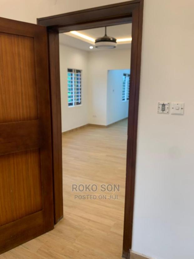4bdrm Duplex in Dr Roko, Ashomang Estate for Sale · Photo 7