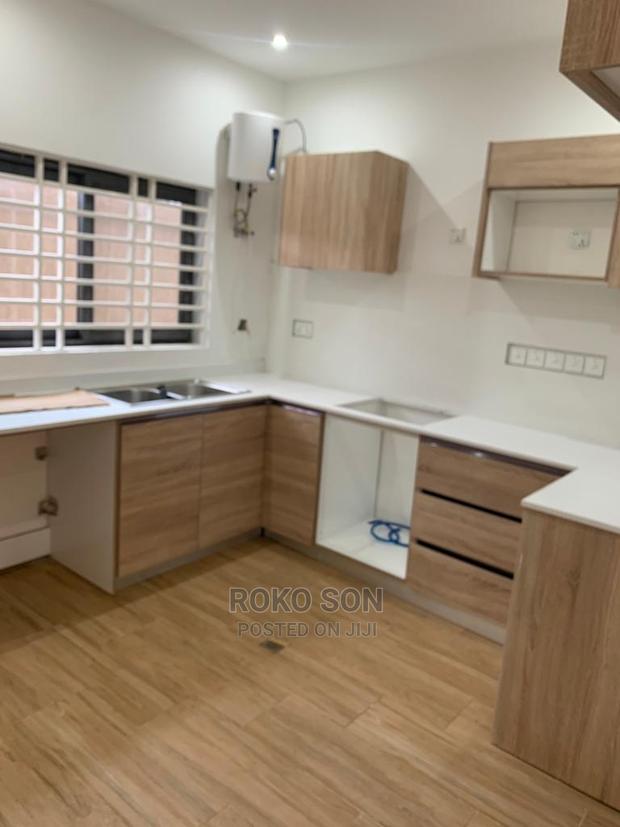 4bdrm Duplex in Dr Roko, Ashomang Estate for Sale · Photo 2
