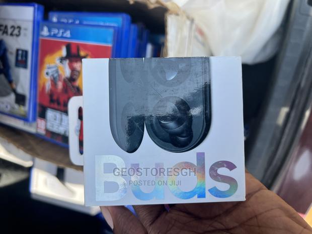 Brand New Samsung Buds · Photo 1