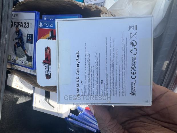 Brand New Samsung Buds · Photo 2
