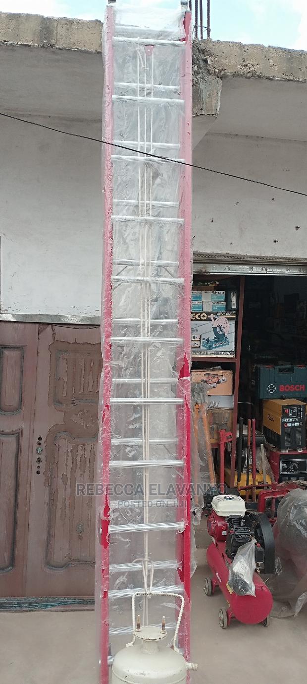Fiberglass Ladder 12steps by 2 Extension · Photo 1