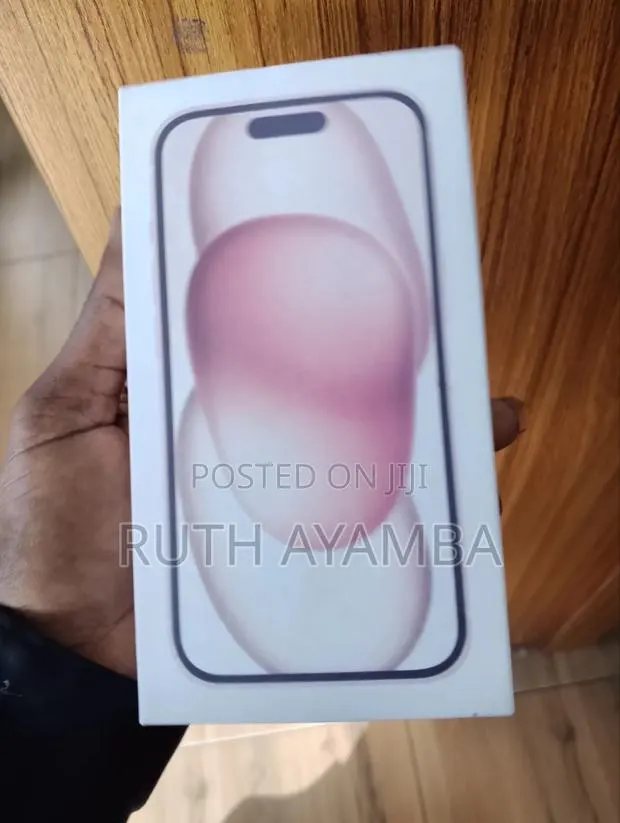 New Apple iPhone 15 Plus 128 GB Purple · Photo 1
