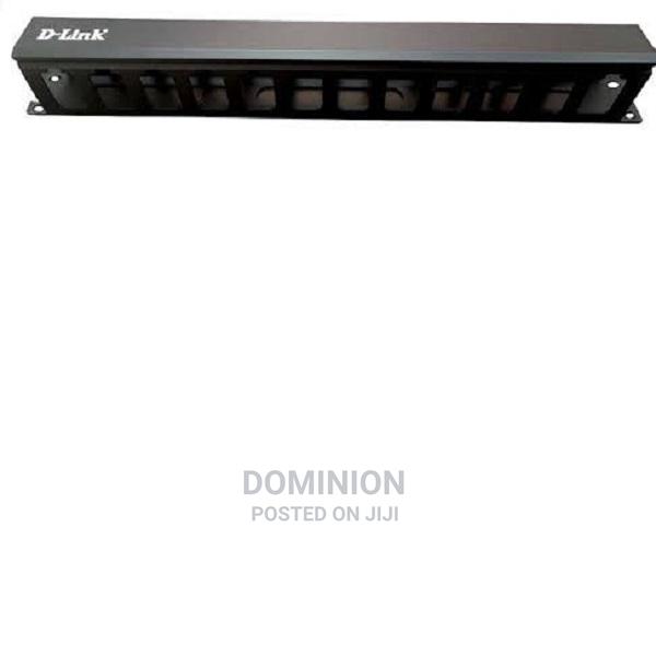 D-Link NCM-M02 19” 1U Metal Cable Management With Cover · Photo 1
