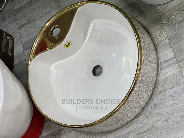 Manicure and Pedicure Bowl · Photo 2