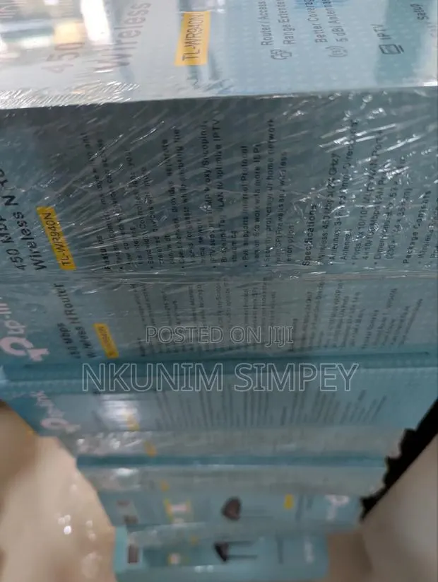 450bps Wireless N Router · Photo 2