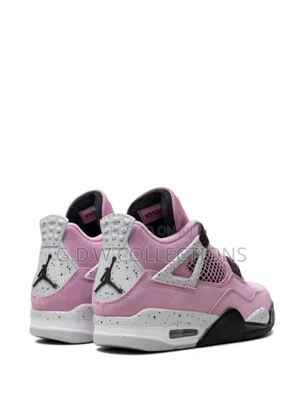 Jordan 4 White and Pink · Photo 1