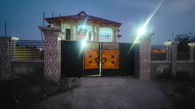8bdrm House in E a Propertis, Agona East for Sale · Photo 1