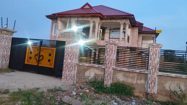 8bdrm House in E a Propertis, Agona East for Sale · Photo 3