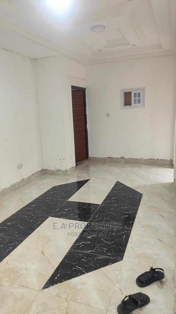 8bdrm House in E a Propertis, Agona East for Sale · Photo 7