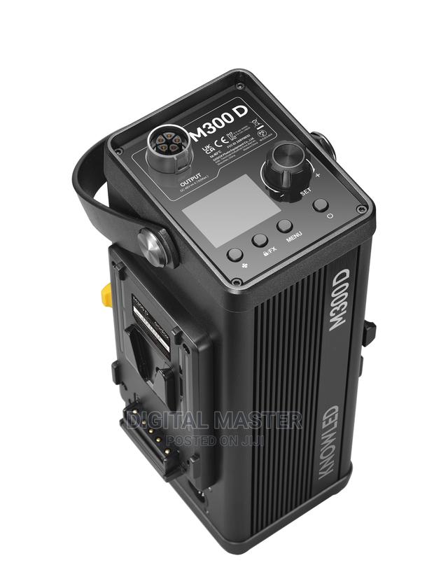 Godox Knowled M300D Daylight LED Video Light · Photo 2